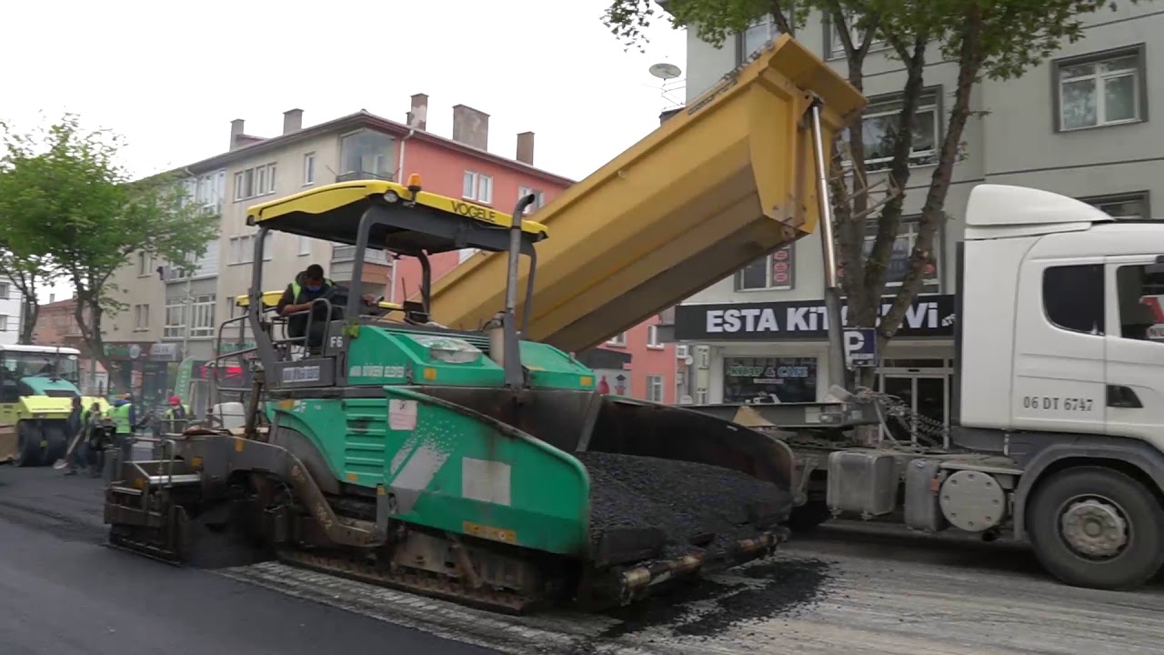 BÜYÜKŞEHİR DUR DURAK BİLMEDEN ASFALT ATAĞINA DEVAM EDİYOR